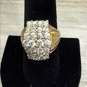 Elegant Gold and Silver Women's Ring